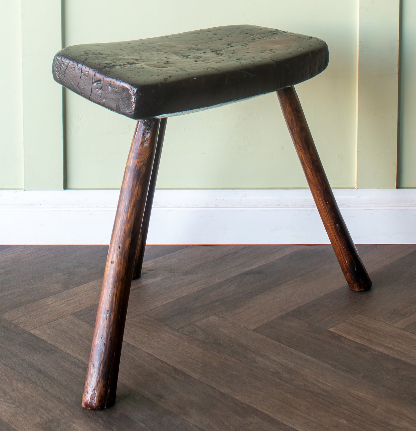 Elm Tripod Cutlers Stool