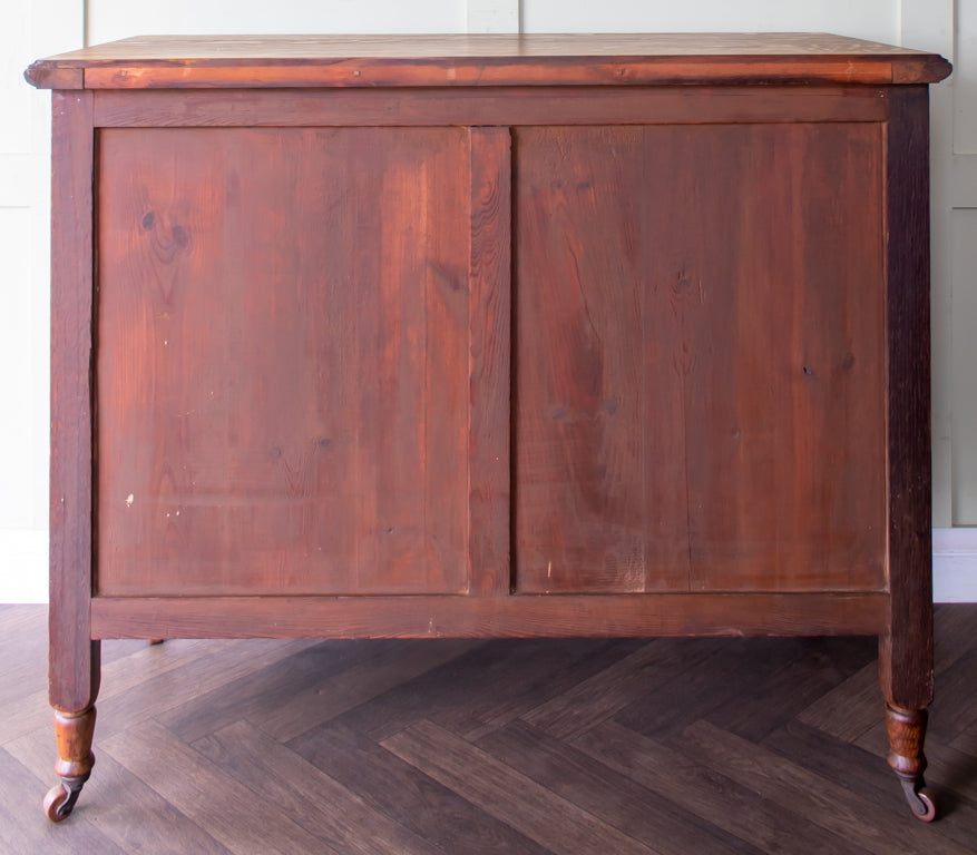 Arts & Crafts Tiger Oak Chest of 2 Over 2 Drawers