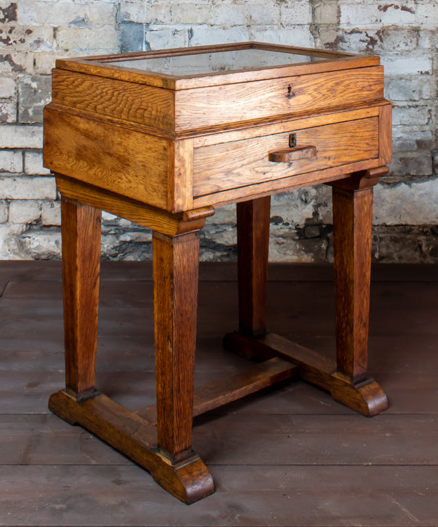 Arts & Crafts Golden/ Tiger Oak Glazed Top Single Drawer Display Case/ Table
